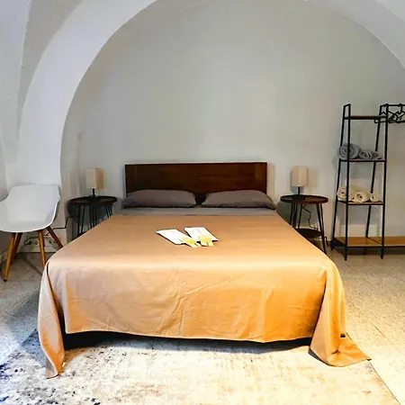 ゲストハウス Il Tarquiniese タルクイーニア